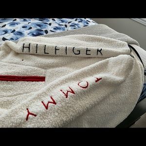 Tommy Hilfiger size Medium for women or men